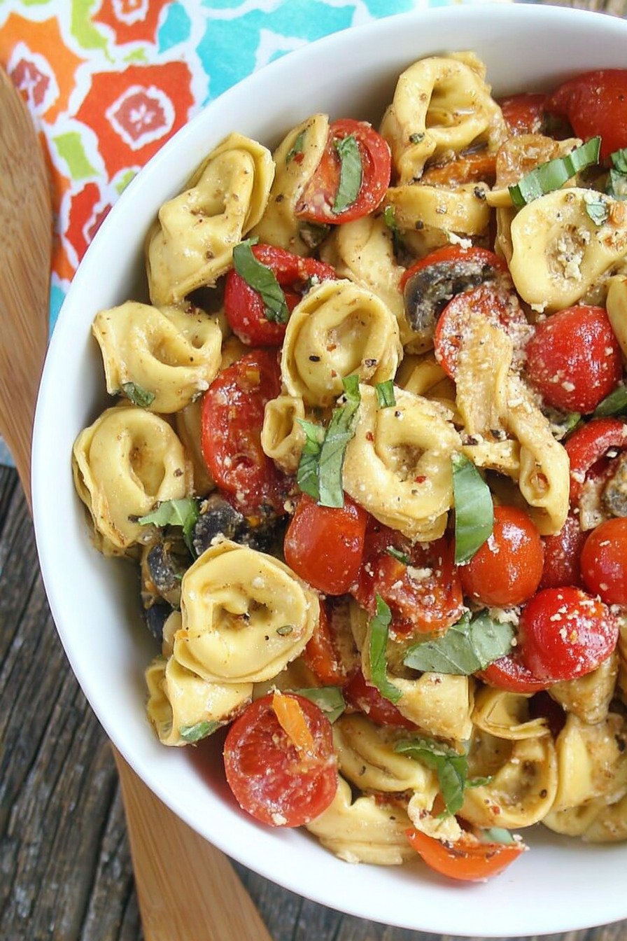 Yummy Roasted Red Pepper and Parmesan Tortellini Salad final result